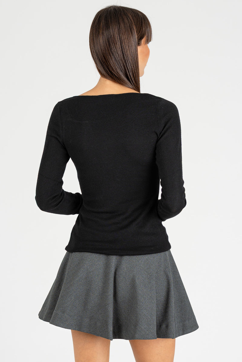 Maglia Scollo Asimmetrico Nero