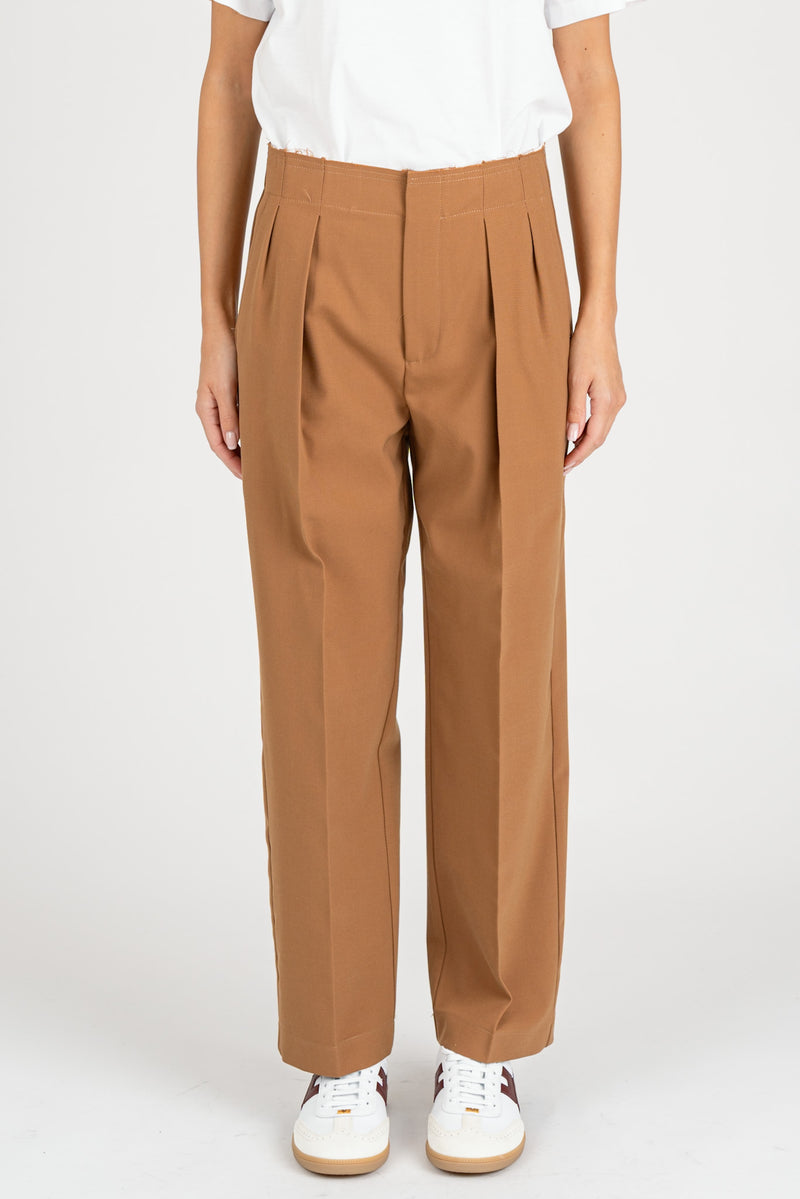 Pantalone con Pinces Camel