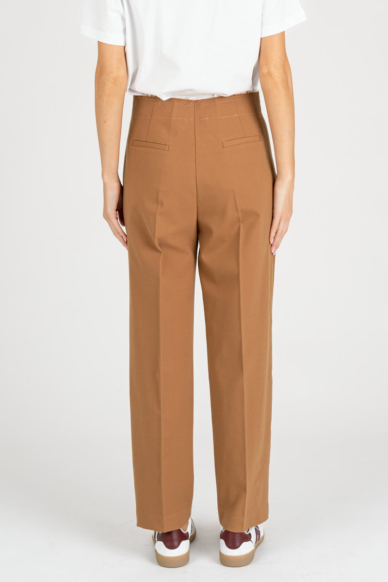 Pantalone con Pinces Camel