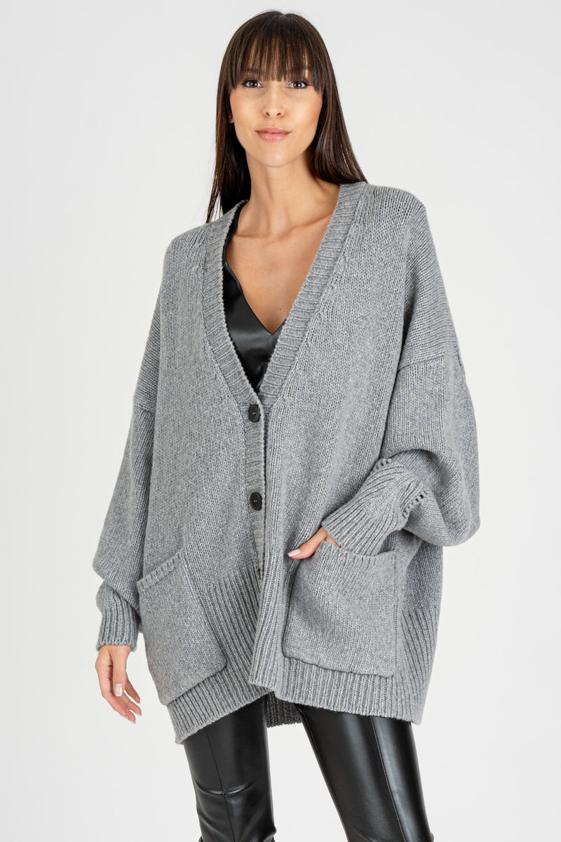 Cardigan Over in Lana Cemento